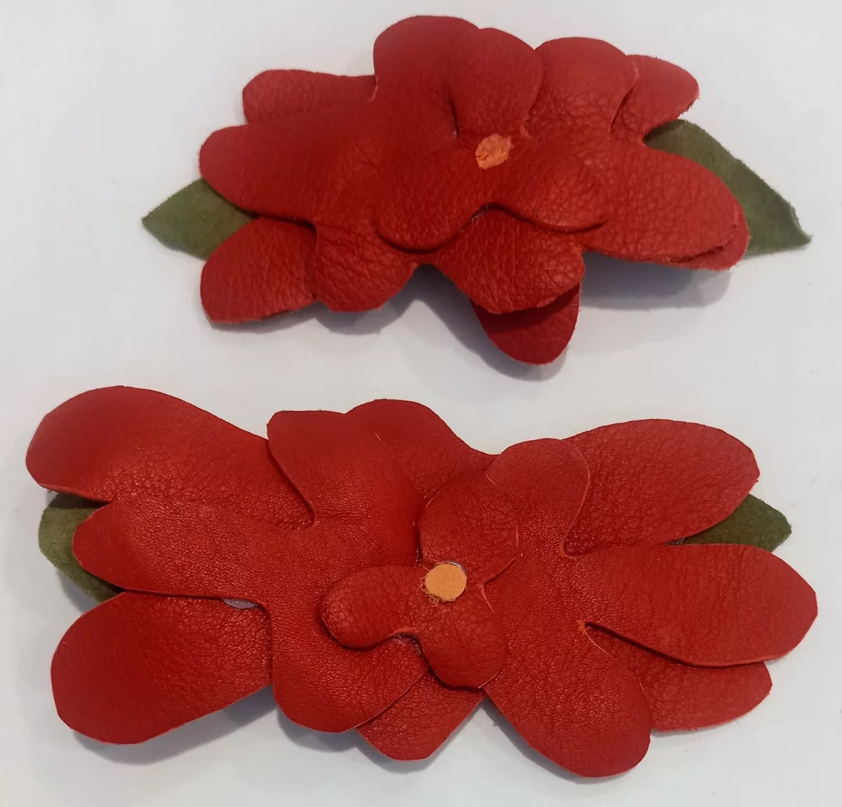Flor de Cuero Grande Roja